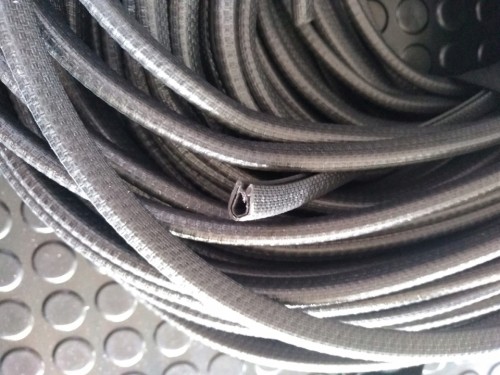 USZCZELKA NA KRAWĘDŹ RANT OSŁONA ZACISKOWA 1-2 MM T-4/1-2